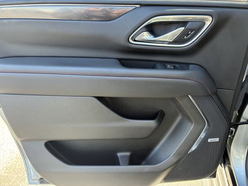 Used 2023 Chevrolet Suburban RST w/ Luxury Package image 16