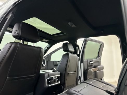 Used 2019 Chevrolet Silverado 1500 High Country w/ Trailer Camera Package image 27