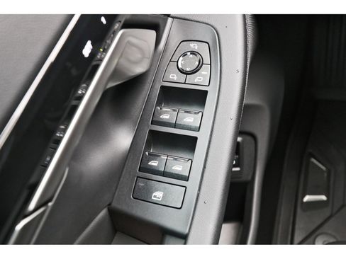 Used 2024 BMW 530i w/ Premium Package RWD image 23