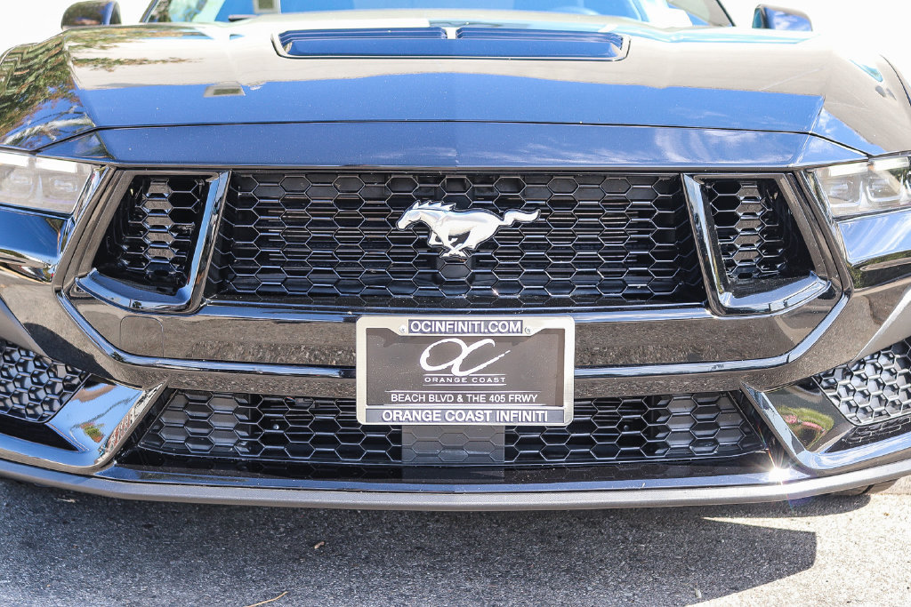 Used 2025 Ford Mustang GT RWD image 5