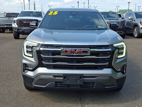 Used 2025 GMC Terrain Elevation AWD/4WD image 2