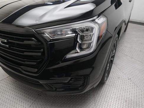 Used 2022 GMC Terrain SLE w/ Driver Convenience Package image 23