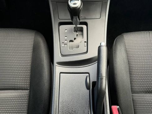 Used 2012 MAZDA MAZDA3 i Touring FWD image 26