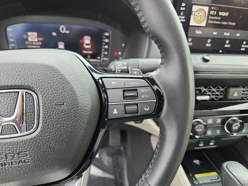 Certified 2023 Honda Accord Touring image 21