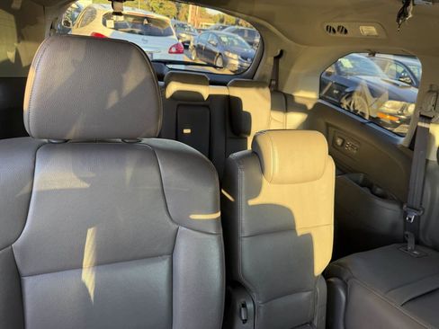 Used 2015 Honda Odyssey Touring Elite image 22