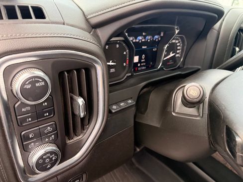 Used 2022 GMC Sierra 2500 Denali w/ Denali Ultimate Package AWD/4WD image 7