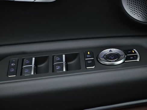 Certified 2026 Genesis GV80 3.5T Prestige image 18