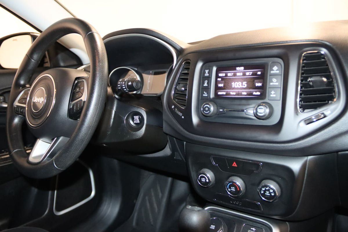 Used 2018 Jeep Compass Sport AWD/4WD image 52