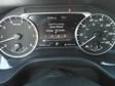 Used 2024 Nissan Rogue S AWD/4WD image 8