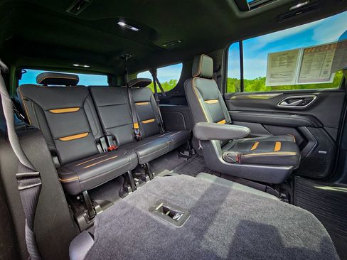Used 2021 GMC Yukon XL AT4 w/ AT4 Premium Plus Package AWD/4WD image 42