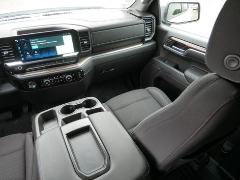 Used 2023 Chevrolet Silverado 1500 LT image 11