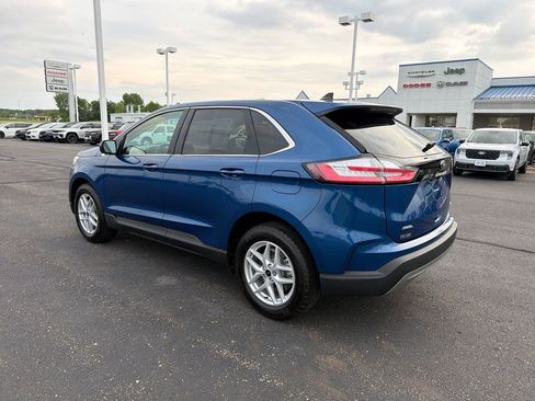 Used 2024 Ford Edge SEL w/ Convenience Package AWD/4WD image 3