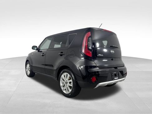 Used 2017 Kia Soul + FWD image 5