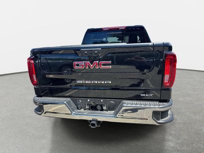 New 2026 GMC Sierra 1500 SLT w/ SLT Premium Package