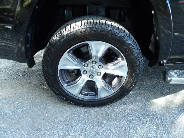 Used 2022 RAM 1500 Laramie AWD/4WD image 9