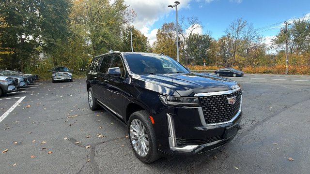 Used 2022 Cadillac Escalade ESV Premium Luxury w/ Performance Package AWD/4WD image 3