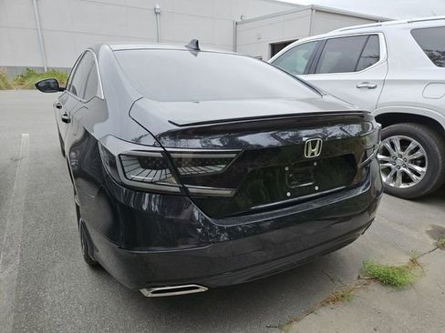 Used 2022 Honda Accord Sport image 9