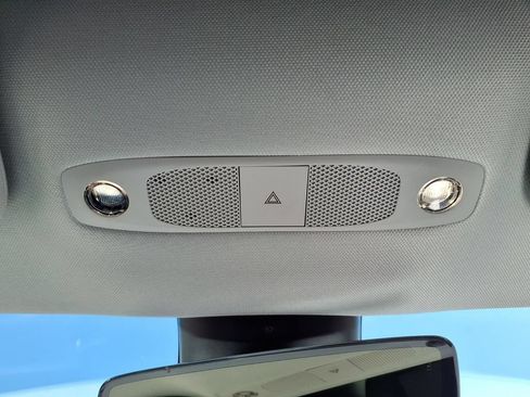 Used 2022 Tesla Model 3 Standard Range RWD image 13