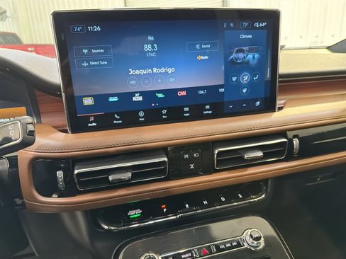 Used 2023 Lincoln Nautilus Reserve w/ Luxury Package FWD image 17