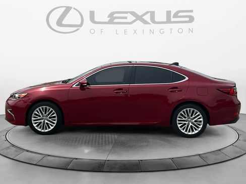 Used 2016 Lexus ES 350 w/ Ultra Luxury Package FWD image 3