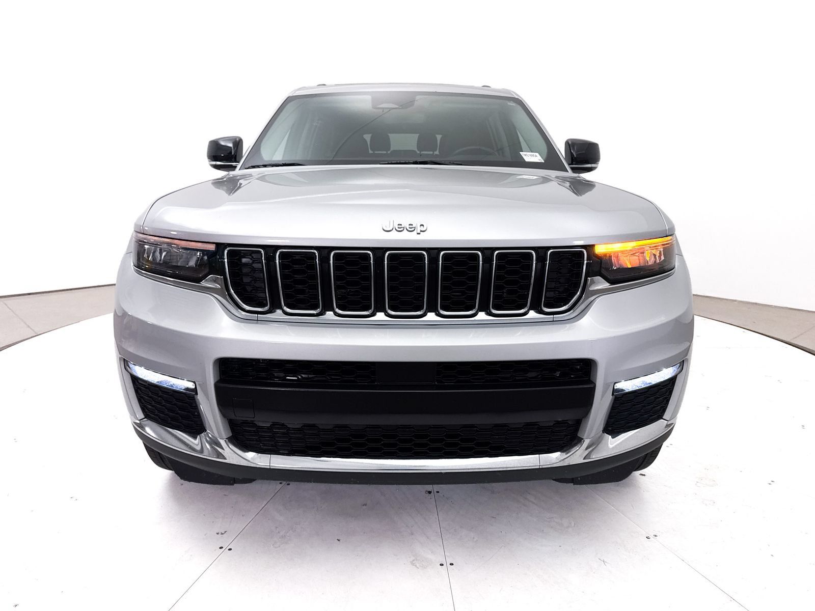 Used 2022 Jeep Grand Cherokee L Limited AWD/4WD image 15