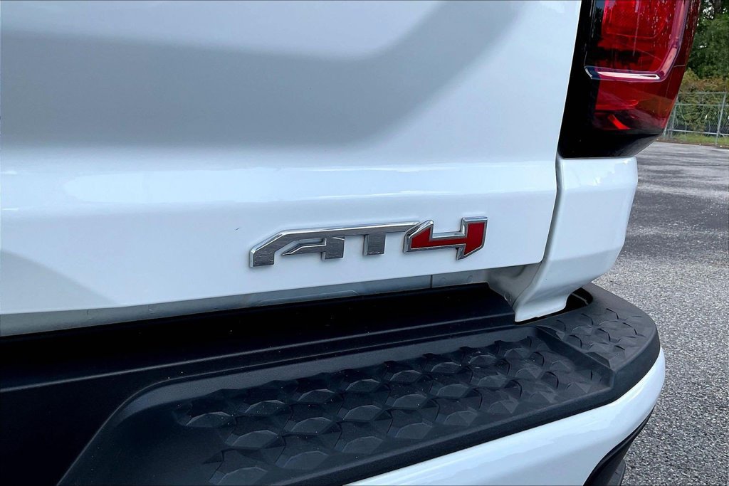 Used 2024 GMC Canyon AT4 w/ Technology Package AWD/4WD image 28