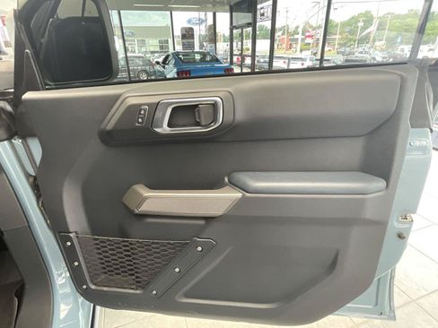 Used 2021 Ford Bronco First Edition AWD/4WD image 8