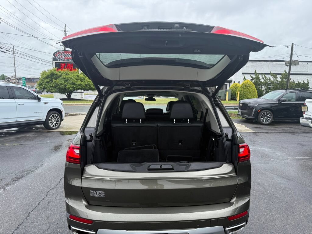 Used 2022 BMW X7 xDrive40i w/ Premium Package AWD/4WD image 34