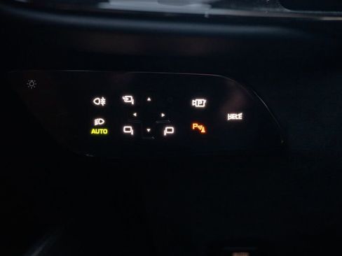 Used 2025 Ferrari 12Cilindri image 34