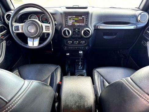 Used 2017 Jeep Wrangler Unlimited Sahara w/ Quick Order Package 24E Chief image 20