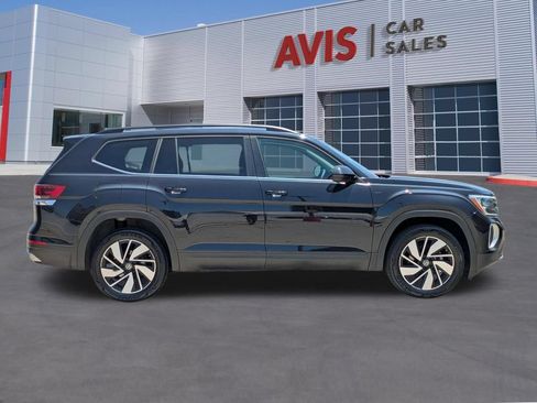 Used 2025 Volkswagen Atlas SE AWD/4WD image 5