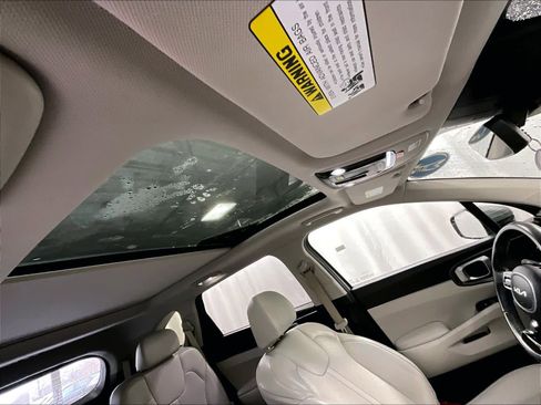 Used 2023 Kia Sorento EX w/ Panoramic Sunroof Package image 22