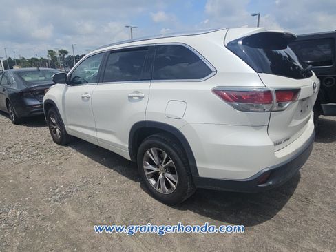 Used 2015 Toyota Highlander XLE FWD image 7