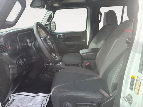 Used 2024 Jeep Wrangler Unlimited Rubicon image 9