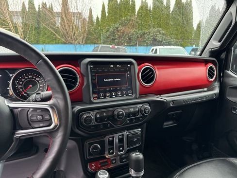 Used 2019 Jeep Wrangler Rubicon AWD/4WD image 25