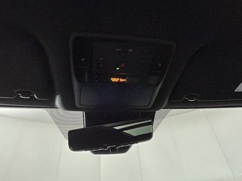 Used 2025 Toyota Grand Highlander AWD Hybrid image 25