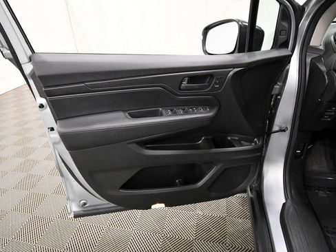 Certified 2025 Honda Odyssey EX-L image 13