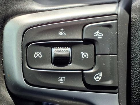 Used 2025 Chevrolet Silverado 1500 LT RWD image 16