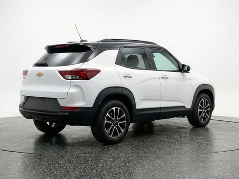 Used 2025 Chevrolet TrailBlazer LT image 9