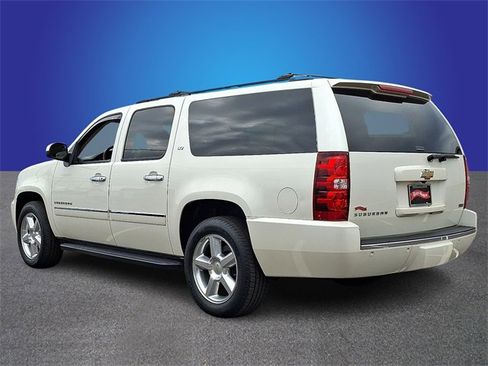 Used 2011 Chevrolet Suburban LTZ image 6