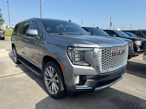 Used 2021 GMC Yukon XL Denali AWD/4WD image 5