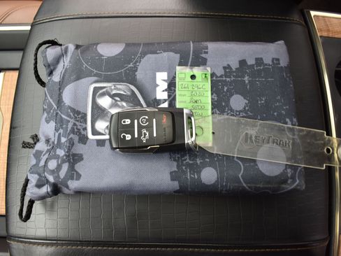 Used 2020 RAM 3500 Limited image 19