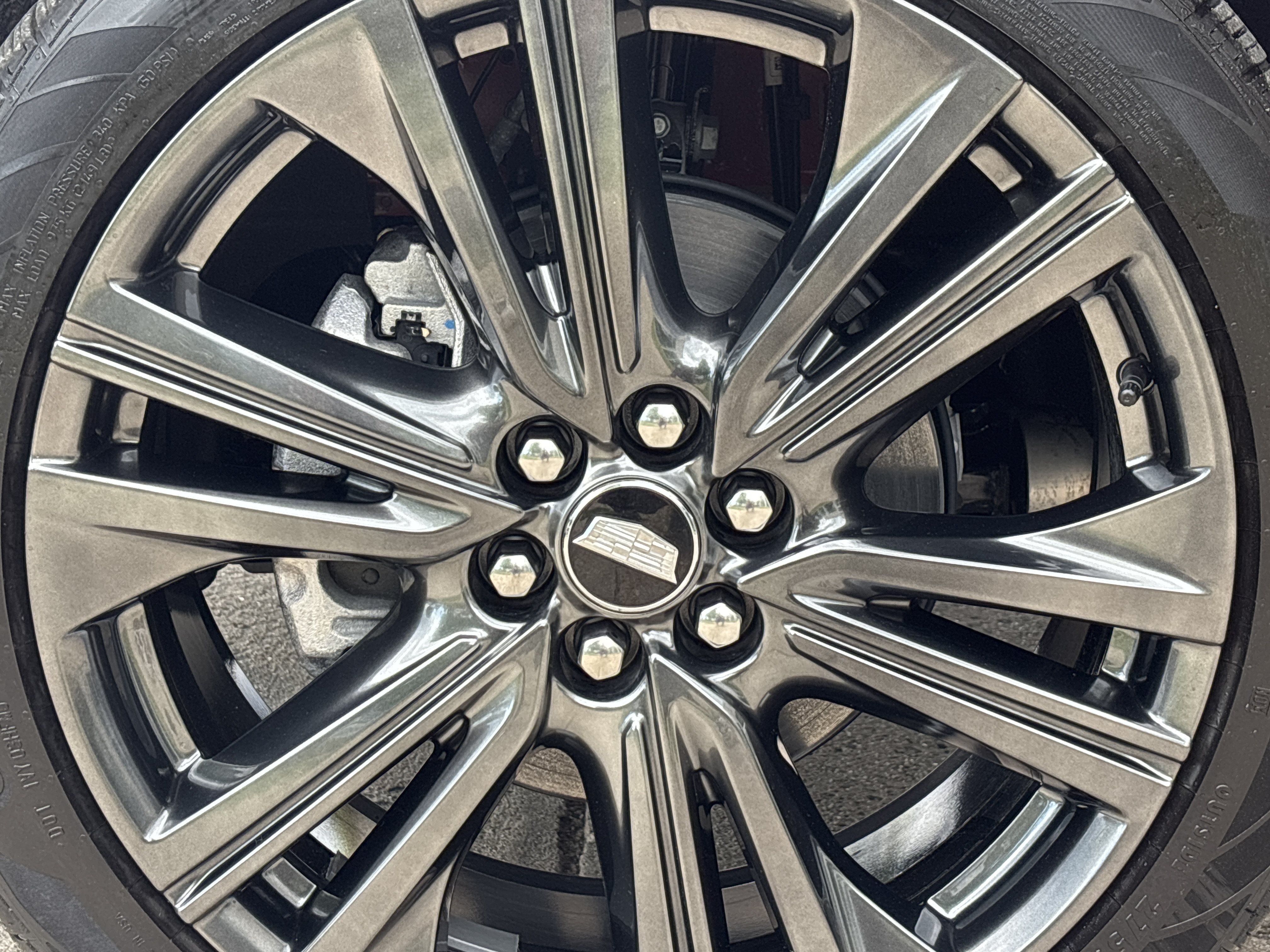 Used 2025 Cadillac Optiq Sport 2 AWD/4WD image 18
