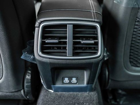 New 2026 Genesis G70 2.5T image 10