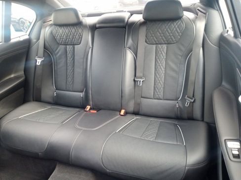 Used 2022 BMW 750i xDrive w/ Autobahn Package image 20