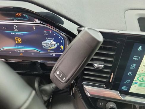 Certified 2025 Chevrolet Silverado 2500 LTZ w/ LTZ Convenience Package image 30