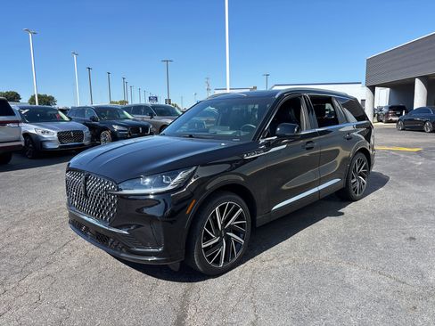 New 2025 Lincoln Aviator Black Label image 3