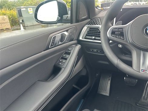 New 2026 BMW X5 xDrive40i w/ M Sport Package image 22