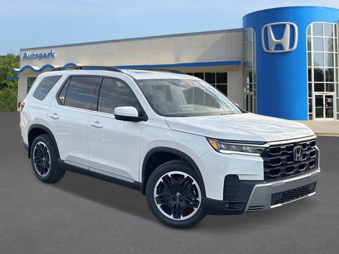 New 2026 Honda Pilot Touring image 7