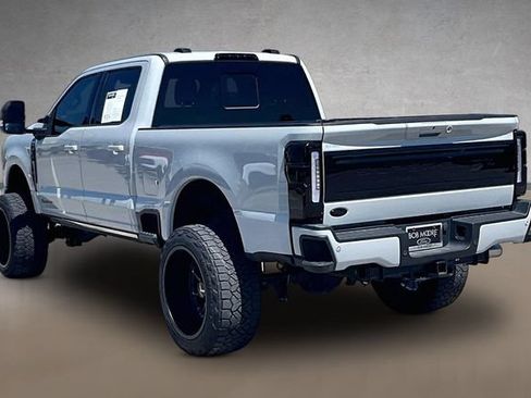 Used 2025 Ford F250 Platinum w/ FX4 Off-Road Package AWD/4WD image 9